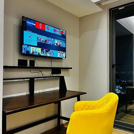 Luxe Apartment By Hey Studio'S غازي أباد المظهر الخارجي الصورة