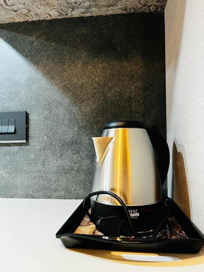 Luxe Apartment By Hey Studio'S غازي أباد المظهر الخارجي الصورة