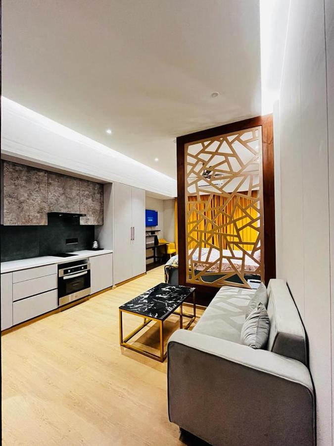 Luxe Apartment By Hey Studio'S غازي أباد المظهر الخارجي الصورة