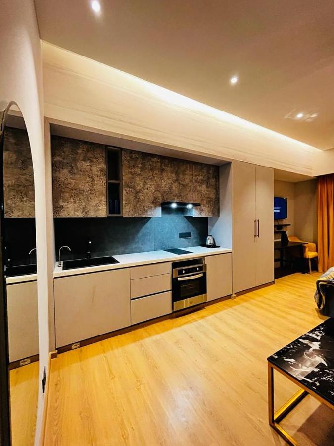 Luxe Apartment By Hey Studio'S غازي أباد المظهر الخارجي الصورة